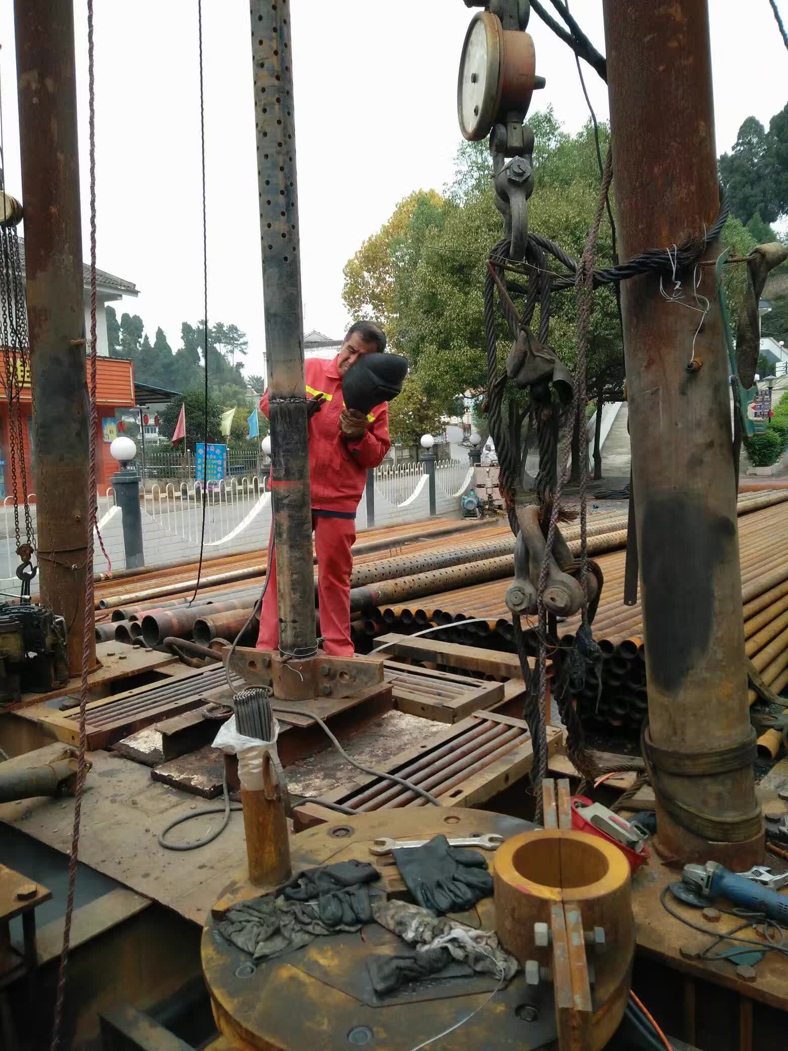 ���̰���