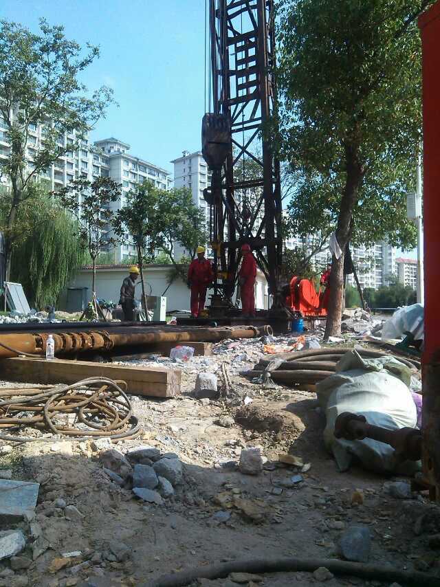 ���̰���